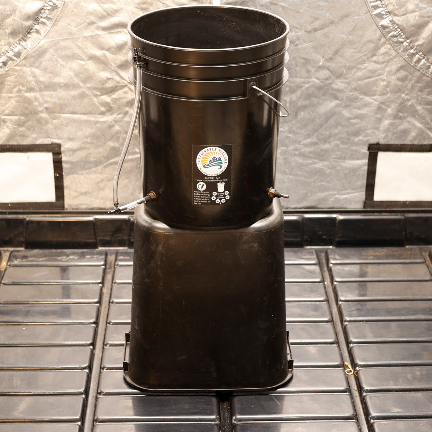 5 Gallon Reservoirs - Deluxe w/ water level indicator -- for Blumat Systems