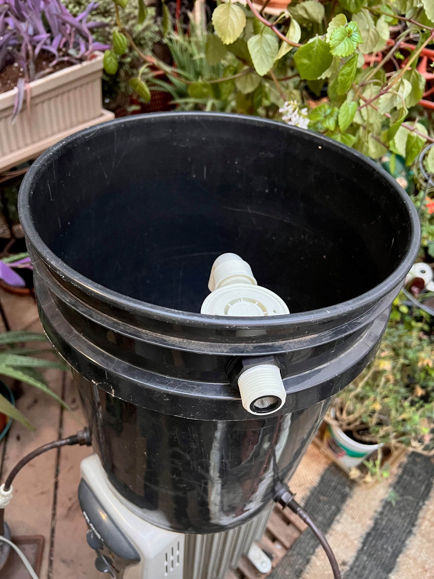 5-Gallon Auto-Fill Bucket